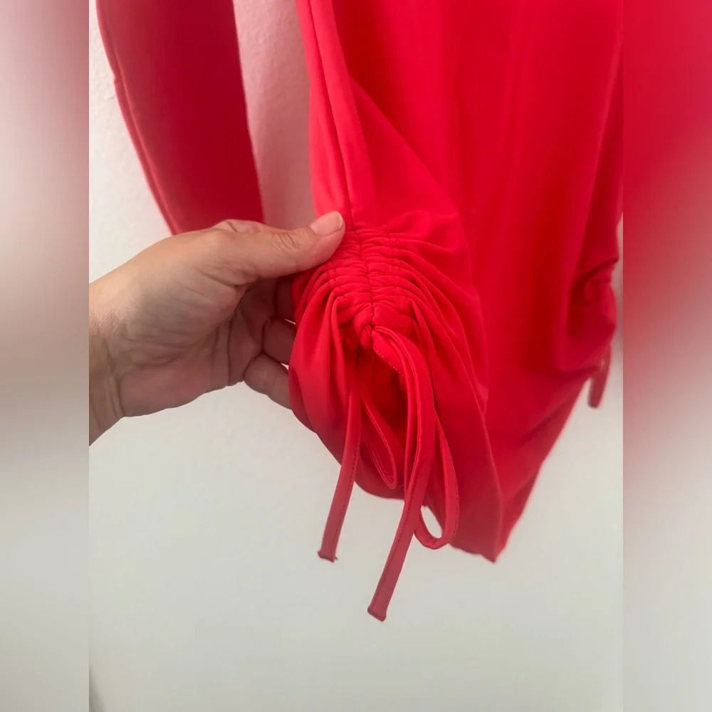 Coolibar Coral Red UPF 50+ Sun Protection Swim Top Side Ruching Coastal Size XS - Picture 2 of 9